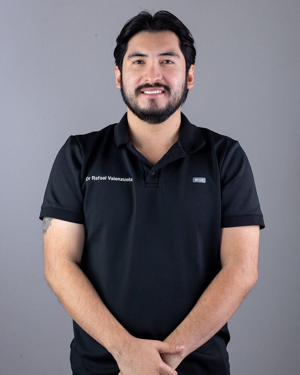 Dr. Rafael Valenzuela, DDS, cosmetic dentist at Tooth Implant Co. in Los Algodones, Mexico